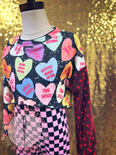Load image into Gallery viewer, 8Y Honey 9/10 Ollie Hearts